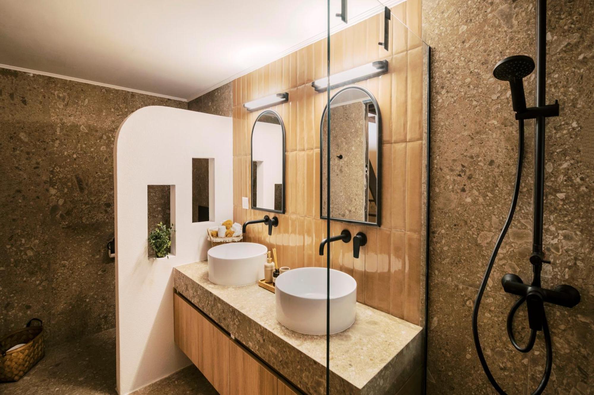 Ferienhaus Rizes Traditional House *